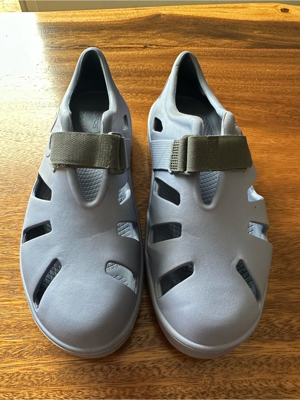 Oofos Oocando Unisex Water Drop Recovery Sandals Size M9 W11 EU 42 Blue Gray